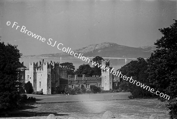 HOWTH CASTLE EXTERIOR SHOWING IRELAND'S EYE